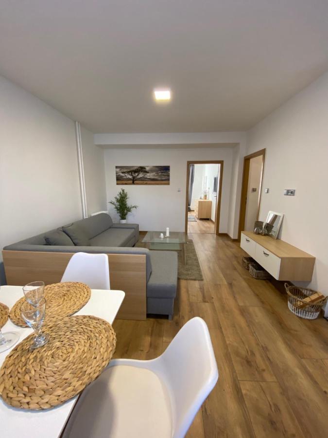 Sting Apartmany Trinec Extérieur photo